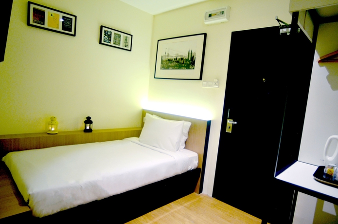 Imagen de la habitación del Hotel Don's Den. Foto 14
