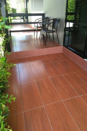 Imagen general del Hotel Donsak Ville. Foto 13