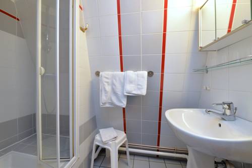 Imagen de la habitación del Hotel Dontenville. Foto 11