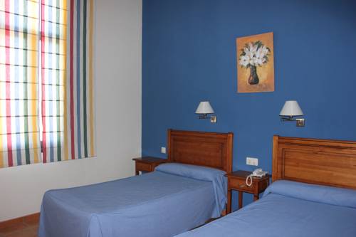 Imagen de la habitación del Hotel Doña Aldonza. Foto 5