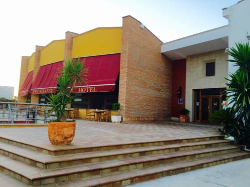 Imagen de los exteriores del Hotel Doña Aldonza. Foto 9