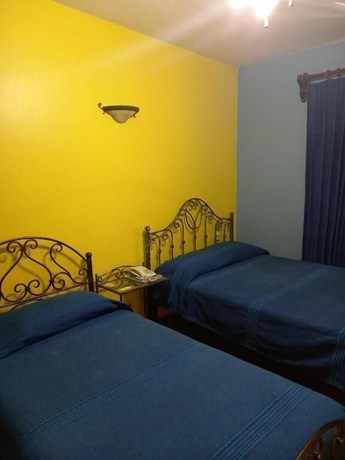 Imagen de la habitación del Hotel Do&ntilde;a Alicia. Foto 5