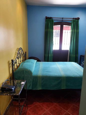 Imagen de la habitación del Hotel Do&ntilde;a Alicia. Foto 9