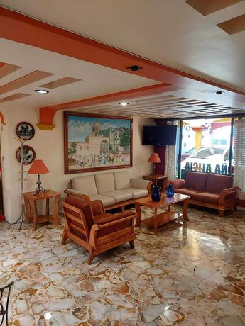Imagen de los interiores del Hotel Do&ntilde;a Alicia. Foto 19