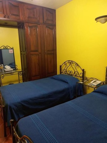 Imagen de la habitación del Hotel Do&ntilde;a Alicia. Foto 13