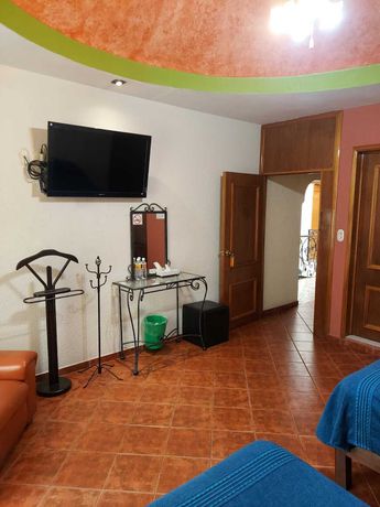 Imagen de la habitación del Hotel Do&ntilde;a Alicia. Foto 14
