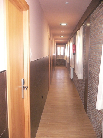 Imagen de los interiores del Hotel Do&ntilde;a Blanca, Sierra de Albarrac&iacute;n. Foto 9