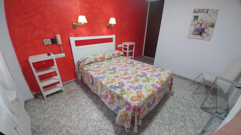 Imagen de la habitación del Hotel Doña Carmen, Ronda. Foto 4