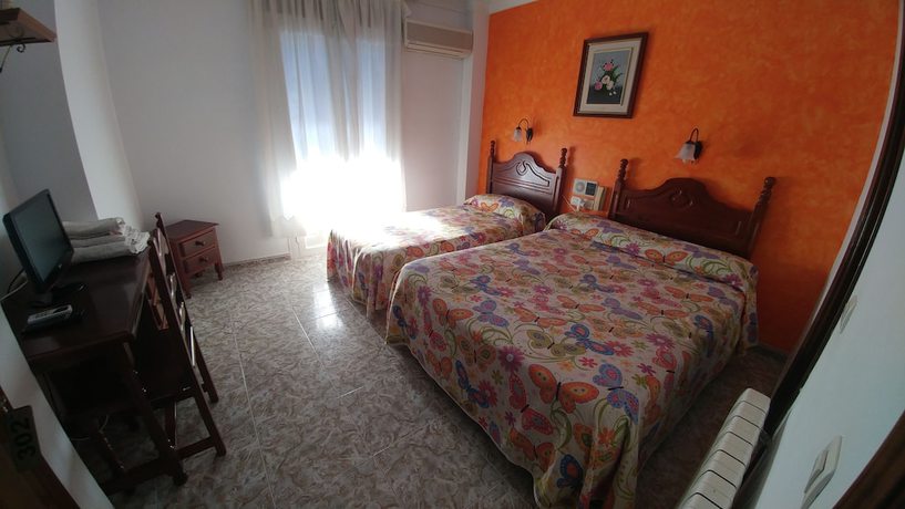Imagen de la habitación del Hotel Do&ntilde;a Carmen, Ronda. Foto 3