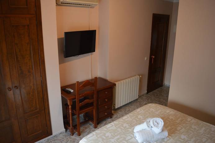 Imagen de la habitación del Hotel Do&ntilde;a Carmen, Ronda. Foto 4