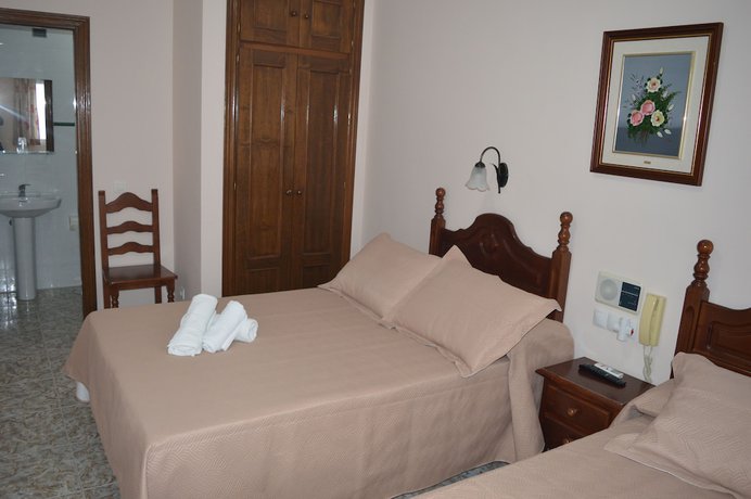 Imagen de la habitación del Hotel Do&ntilde;a Carmen, Ronda. Foto 18