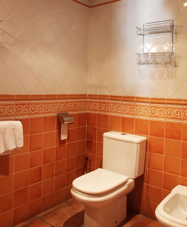 Imagen de la habitación del Hotel Doña Catalina. Foto 8