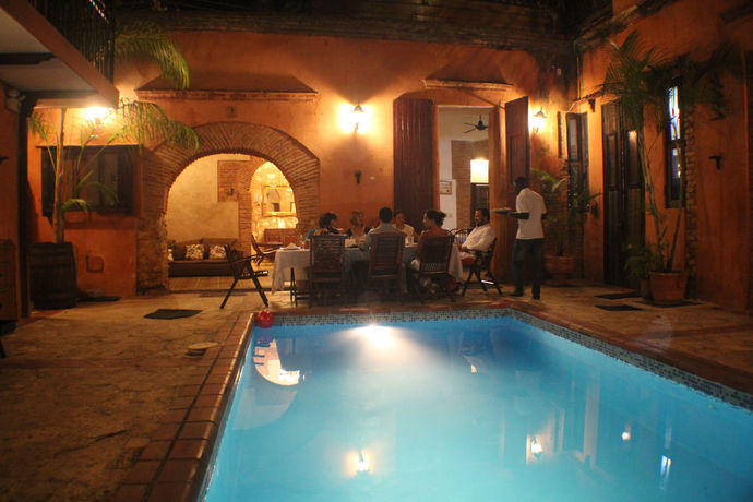 Imagen de la piscina del Hotel Doña Elvira, Zona Colonial. Foto 15