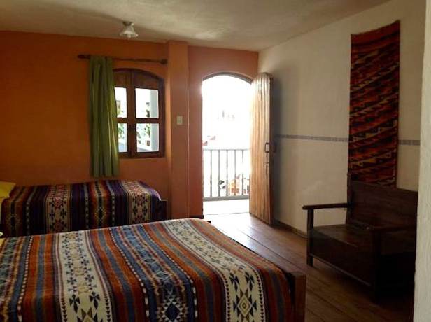 Imagen de la habitación del Hotel Do&ntilde;a Esther. Foto 17