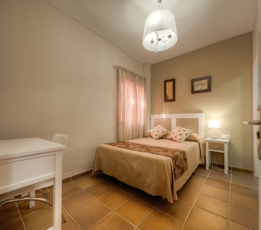 Imagen de la habitación del Hotel Doña Lina. Foto 8