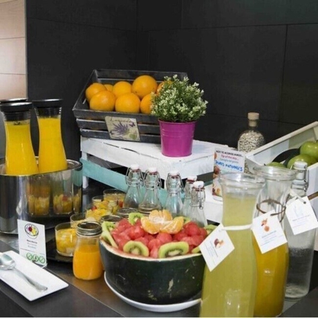 Imagen del bar/restaurante del Hotel Doña Lina. Foto 5