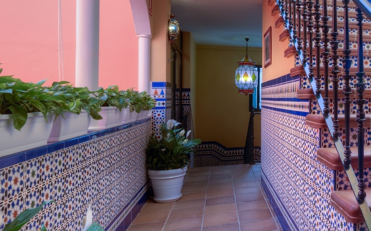 Imagen de los interiores del Hotel Doña Lina. Foto 18