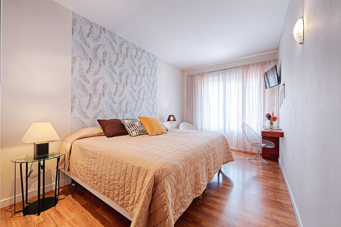 Imagen de la habitación del Hotel Doña Mayor. Foto 4