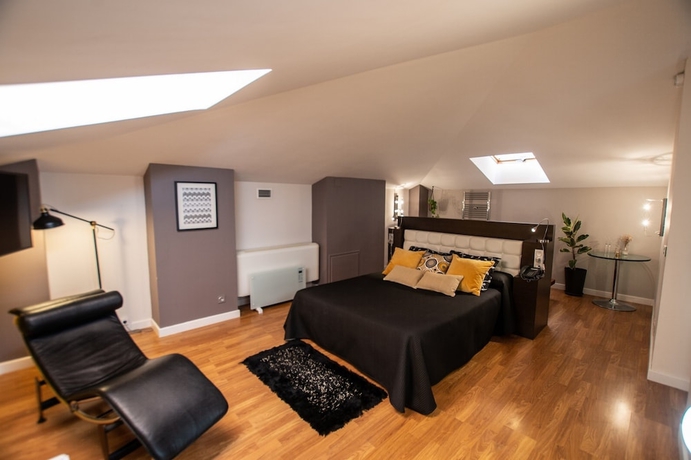 Imagen de la habitación del Hotel Doña Mayor. Foto 7