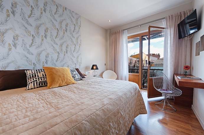 Imagen de la habitación del Hotel Doña Mayor. Foto 10