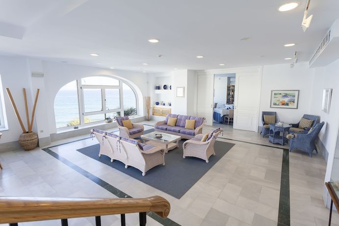 Imagen de los interiores del Hotel Doña Pakyta. Foto 12