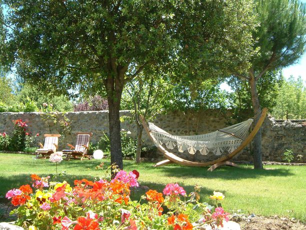 Imagen de los exteriores del Hotel Doña Sancha. Foto 8