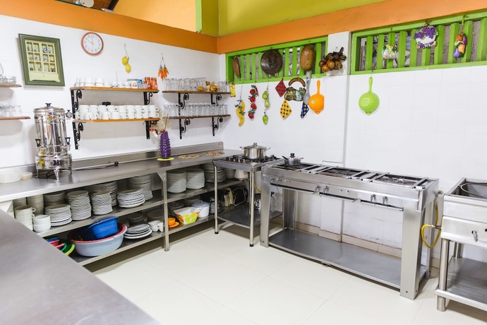 Imagen del bar/restaurante del Hotel Do&ntilde;a Triny. Foto 4