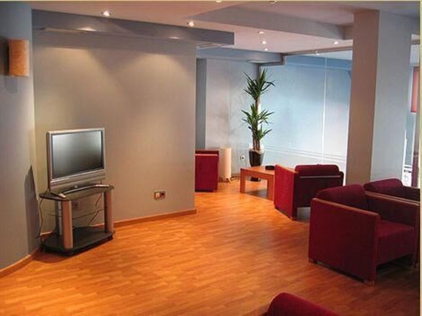 Imagen de los interiores del Hotel Doña Urraca. Foto 18