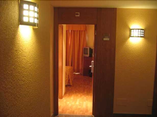 Imagen de la habitación del Hotel Doña Urraca. Foto 8