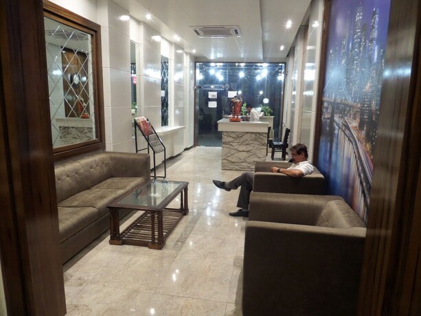 Imagen de los interiores del Hotel Doon Regency. Foto 17