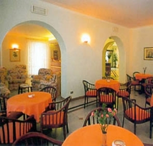 Imagen del bar/restaurante del Hotel Dora, Levanto. Foto 2