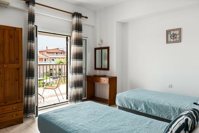 Imagen general del Hotel Dora Pool Studios by Konnect, 150m from the Beach. Foto 2