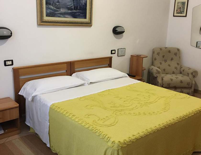 Imagen general del Hotel Dora, Tur&iacute;n. Foto 10