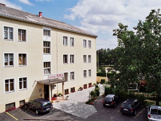 Imagen general del Hotel Dora, Zagreb. Foto 1