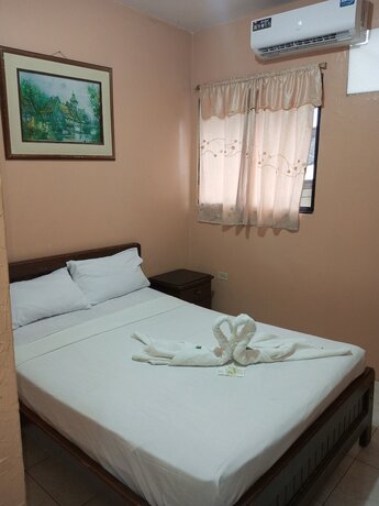 Imagen de la habitación del Hotel Dorado. Foto 15