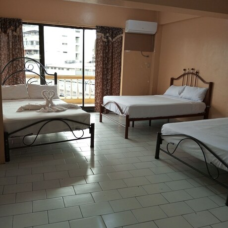 Imagen de la habitación del Hotel Dorado. Foto 19