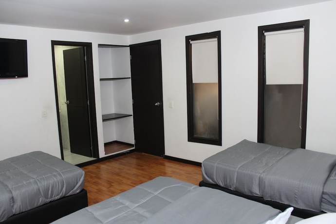 Imagen de la habitación del Hotel Dorado Plaza. Foto 8