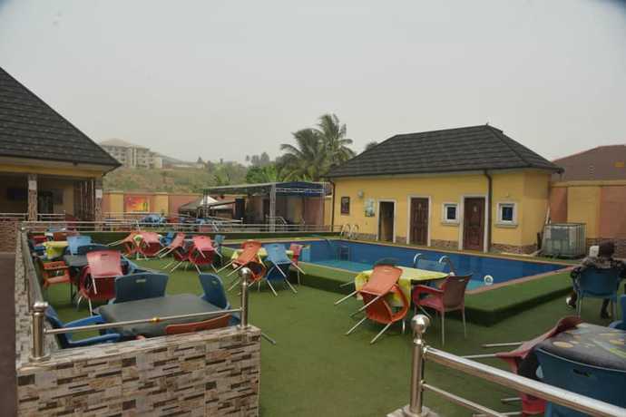 Imagen de la piscina del Hotel Dorakings. Foto 12