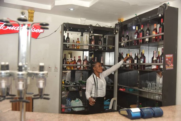 Imagen de los interiores del Hotel Dorakings. Foto 9