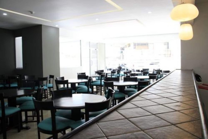 Imagen del bar/restaurante del Hotel Doral. Foto 2