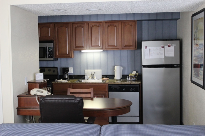 Imagen de la habitación del Hotel Doral Inn and Suites Miami Airport West. Foto 4