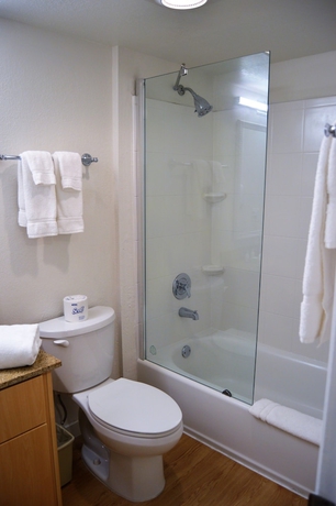 Imagen de la habitación del Hotel Doral Inn and Suites Miami Airport West. Foto 9