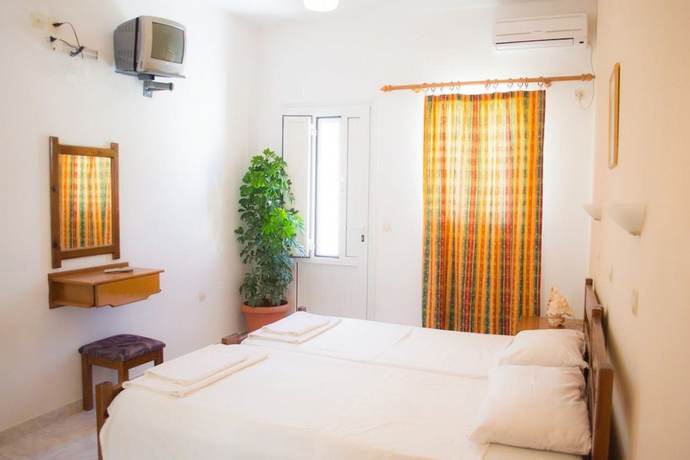 Imagen de la habitación del Hotel Dorana Trekking. Foto 18