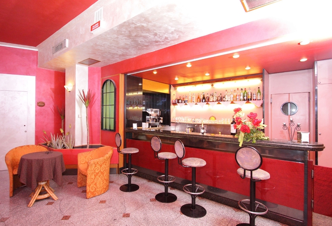 Imagen del bar/restaurante del Hotel D'orange D'alcantara. Foto 2