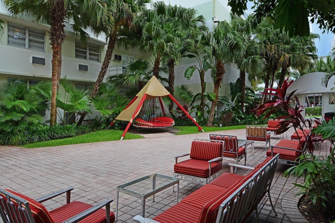 Imagen de los exteriores del Hotel Dorchester, Miami Beach . Foto 7
