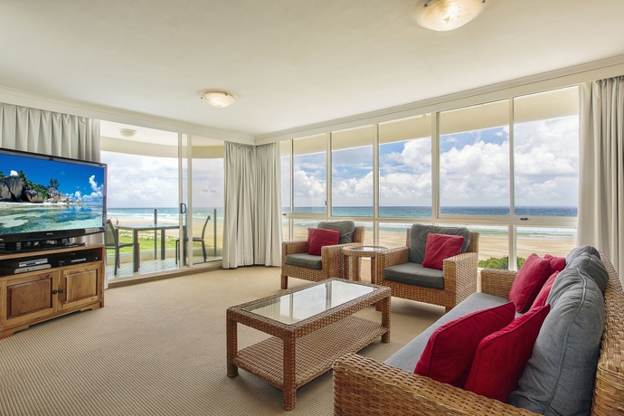 Imagen de los interiores del Hotel Dorchester On The Beach. Foto 15