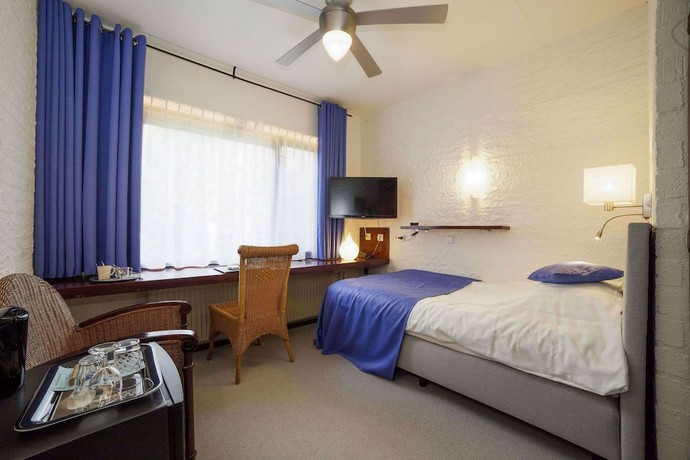 Imagen de la habitación del Hotel Dordrecht. Foto 4