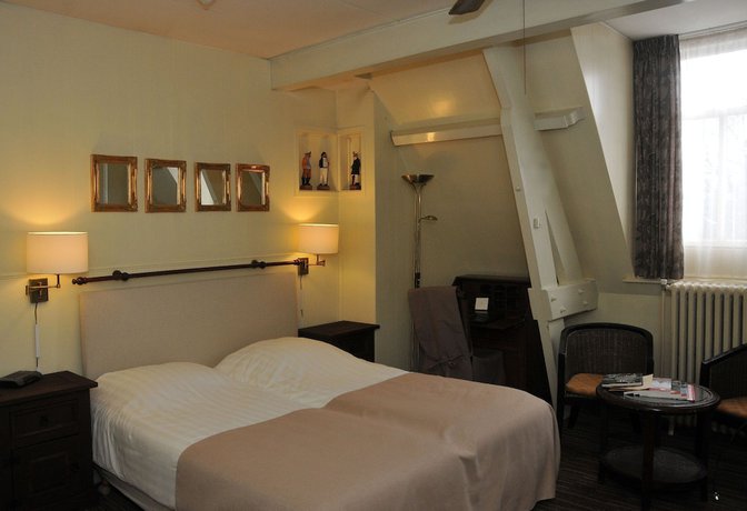 Imagen de la habitación del Hotel Dordrecht. Foto 15