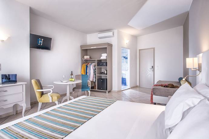 Imagen de la habitación del Hotel Dore, Aghia Marina. Foto 4