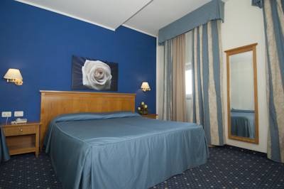 Imagen de la habitación del Hotel Dore, Castelnuovo del Garda. Foto 4